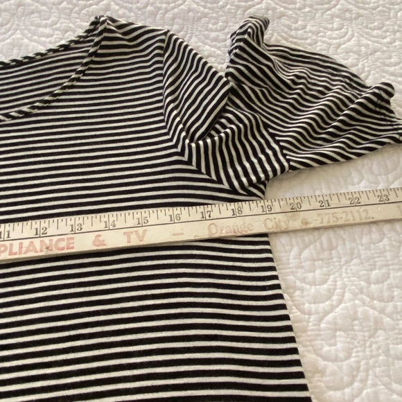Jones New York Signature Black and White Striped Short Bell SleeveTop Size M - Picture 7 of 8